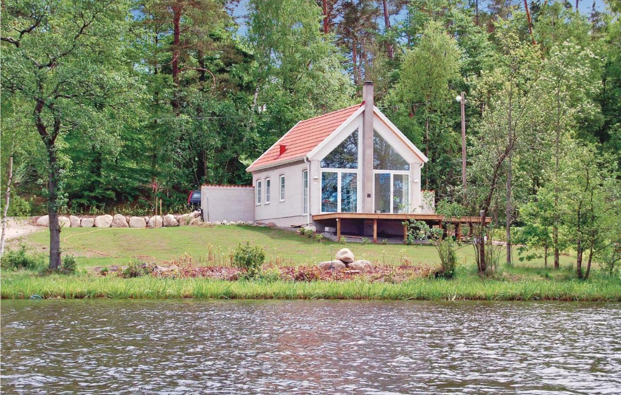 Cozy Home In Asljunga With Kitchen Kültér fotó